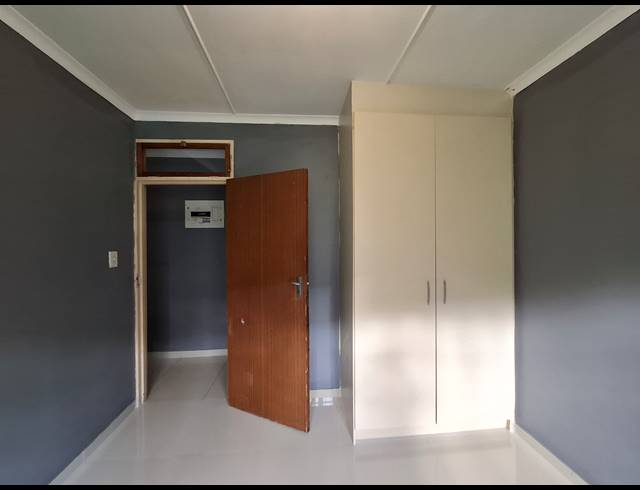 3 BEDROOM HOUSE TO LET IN CAVERSHAM GLEN